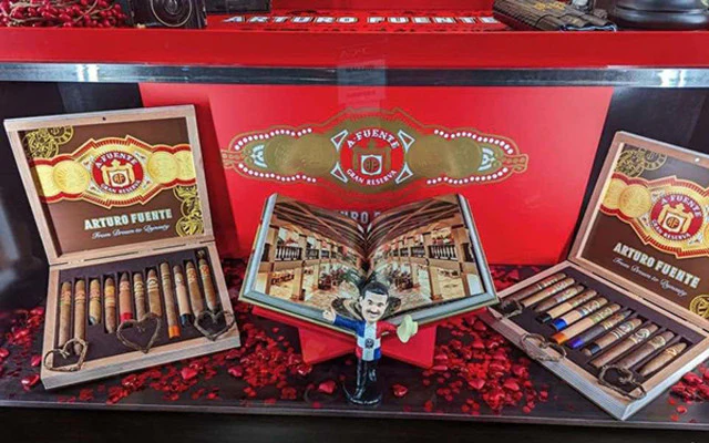 Arturo Fuente From Dream to Dynasty Collection - Image 4