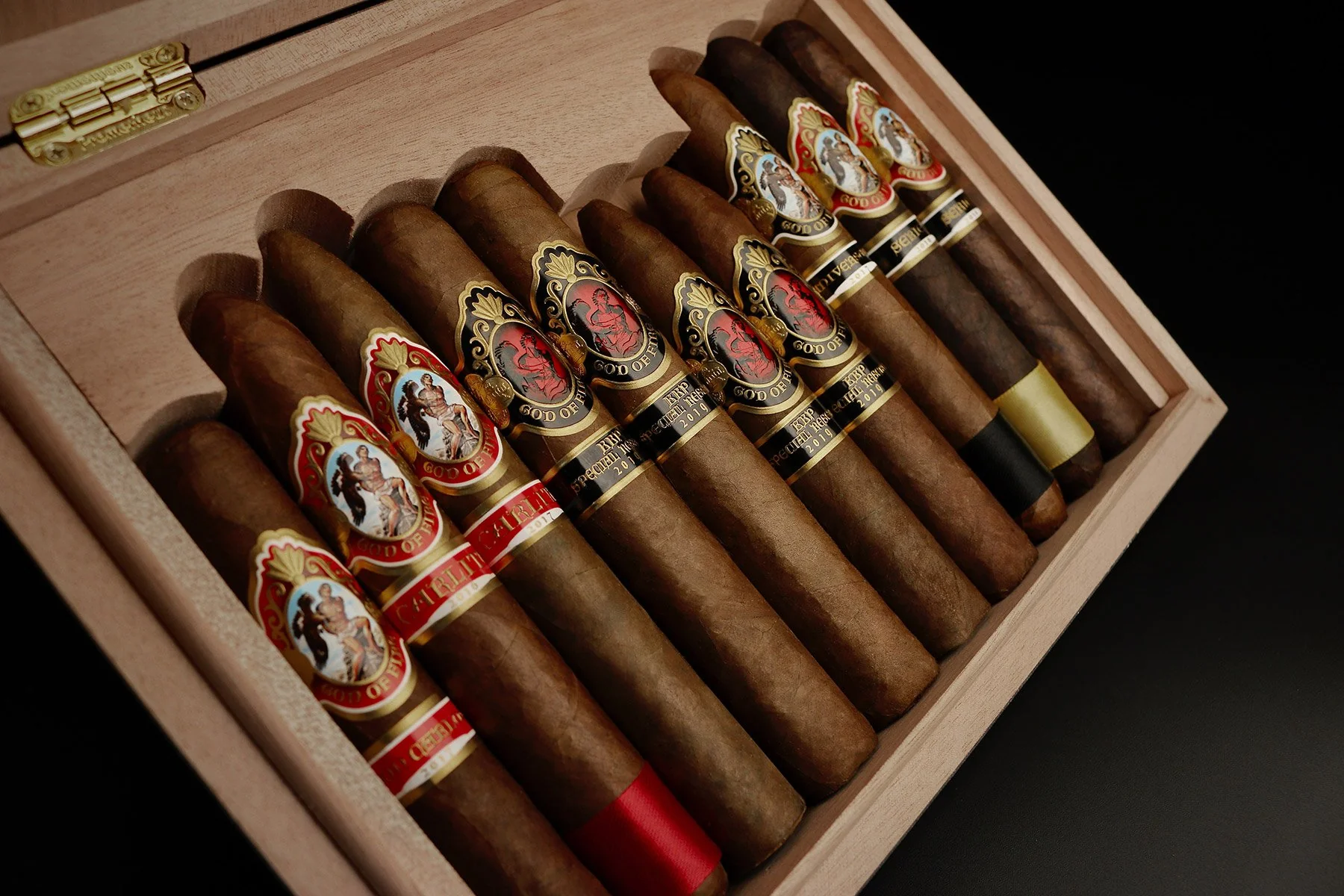 God of Fire KKP 10-Cigar Assortment - Image 4