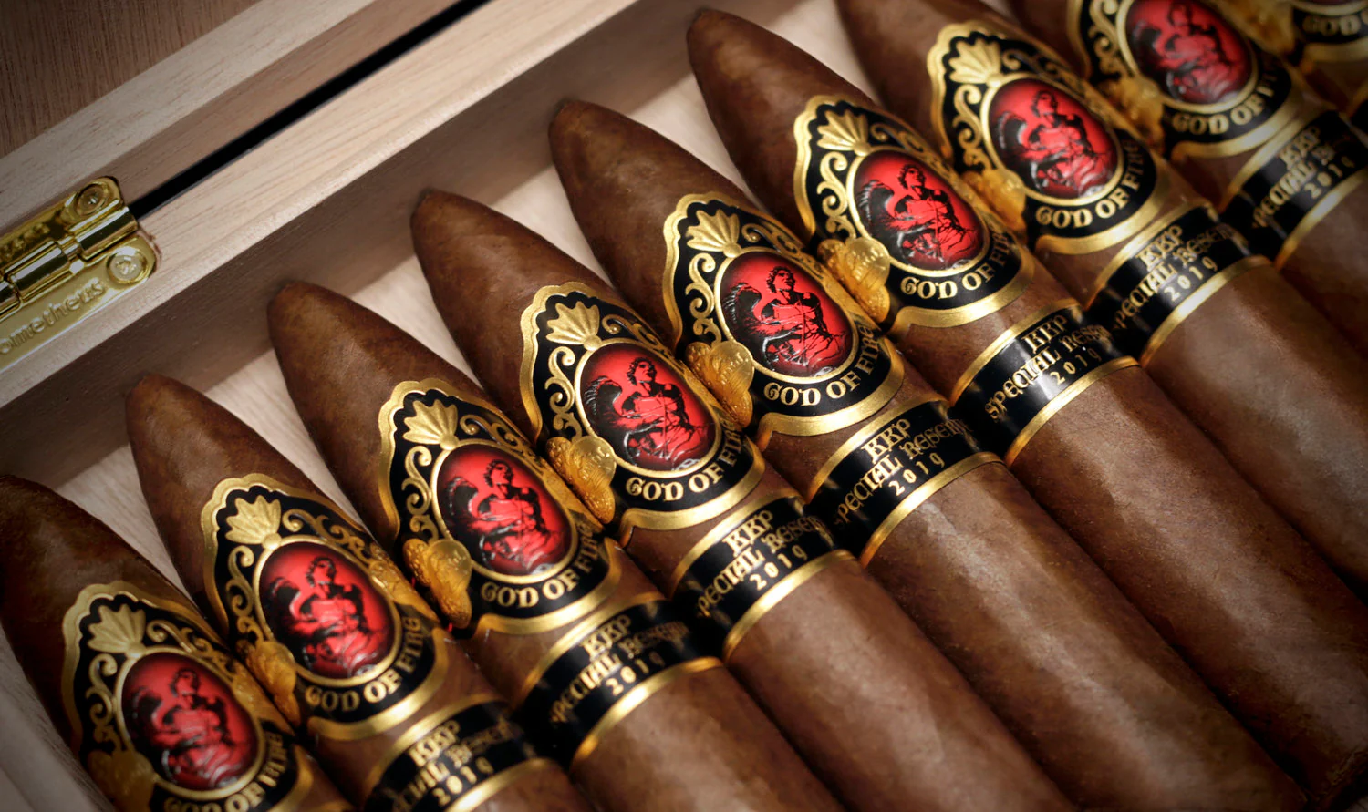 God of Fire KKP Special Reserve Piramide 58 - Image 7