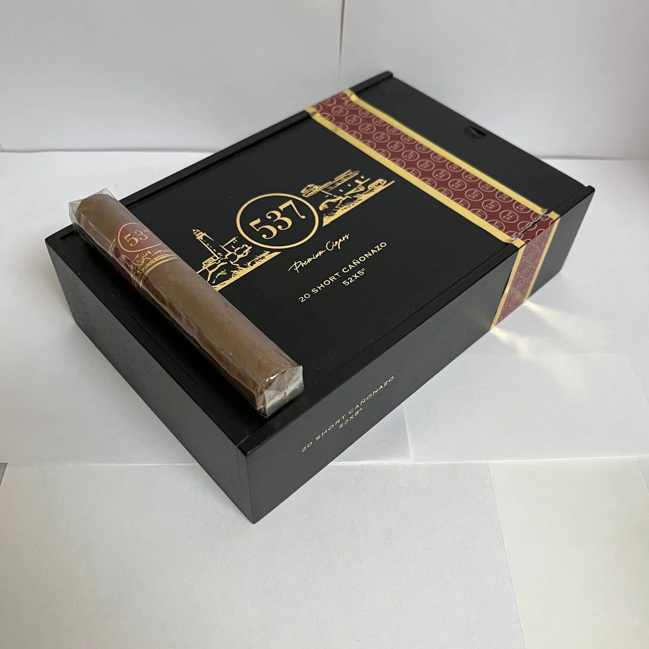 IGM 537 Toro / Short Canonazo